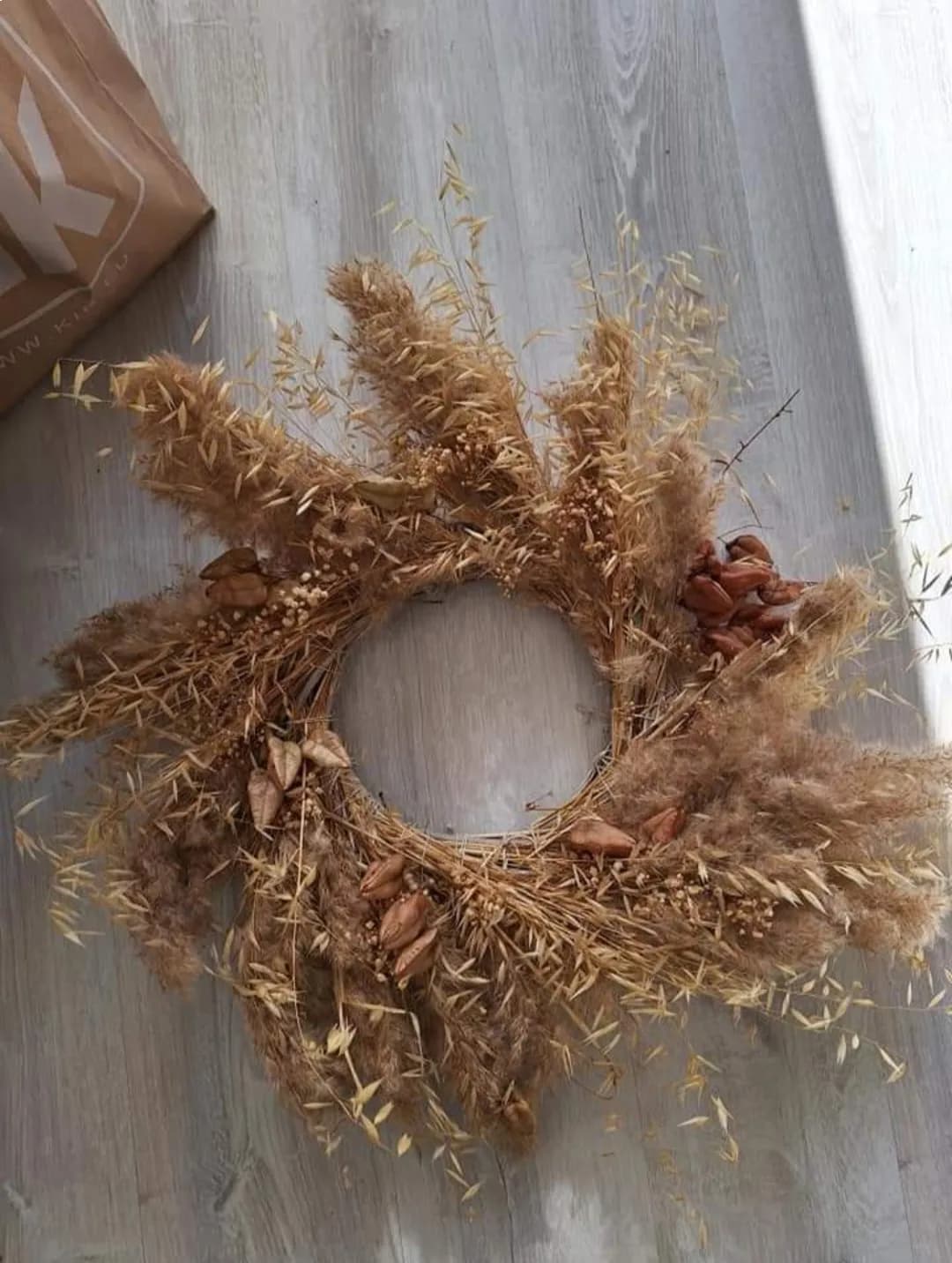 A large wreath from pampas grass.
